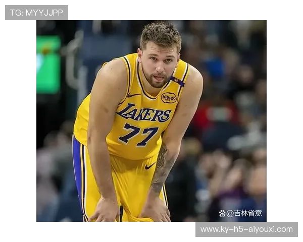 东契奇29+11+10：送约基奇式妙传被犯规后随手一扔超远命中，约契奇和东契奇合照