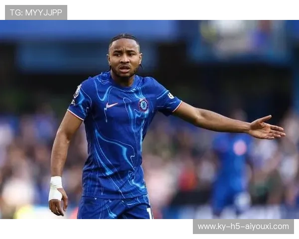 切尔西恩昆库中路接应稳定，几次回敲相当细腻